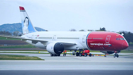 Norwegian Air bonuses cause political row | Financial Times